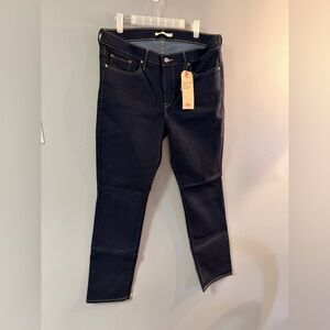 Levi’s 312 Shaping Slim Jeans | Dark Wash | Size 32x30 | NWT